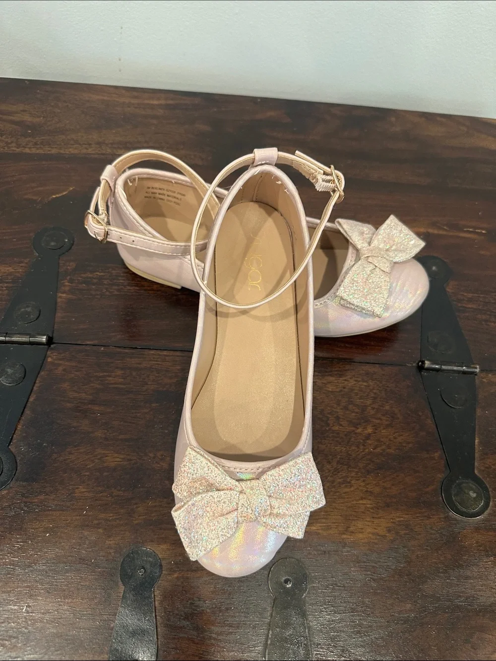 Sugar Girls Pink Iridescent Bow Shoes Size 3